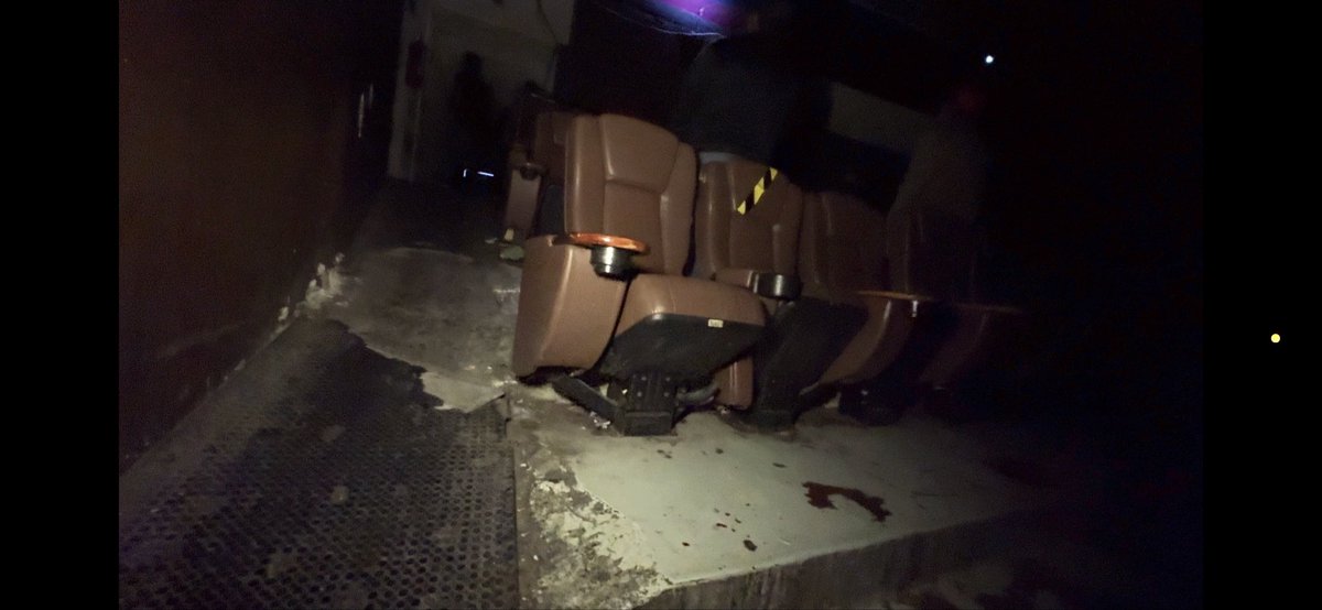 Brayeck95's tweet photo. REGRESE A ESTE CINE NoP0R🔞😳 en PUEBLA 2026 Y ESTO PASÓ 🫣!!👇👇👇

https://t.co/IRB0oinIsa https://t.co/ozi63XhpTF