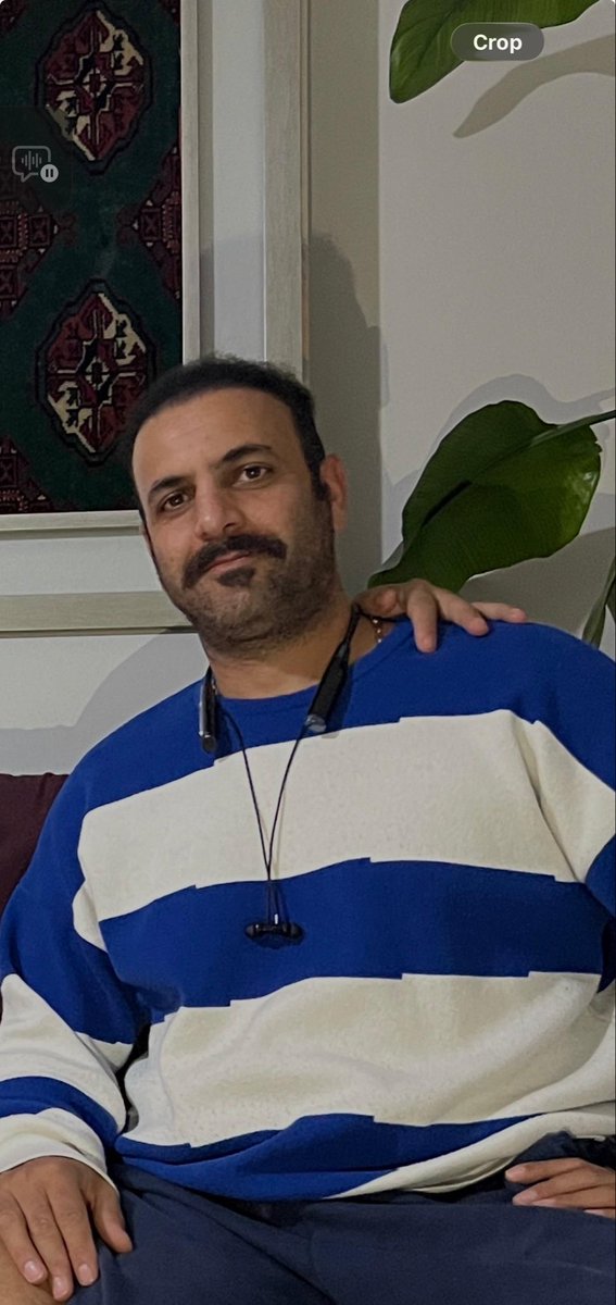 «خواهش ميكنم صداى داداشم باشيد😭
#جهانگیر_کاظمی 
#R2PforIran