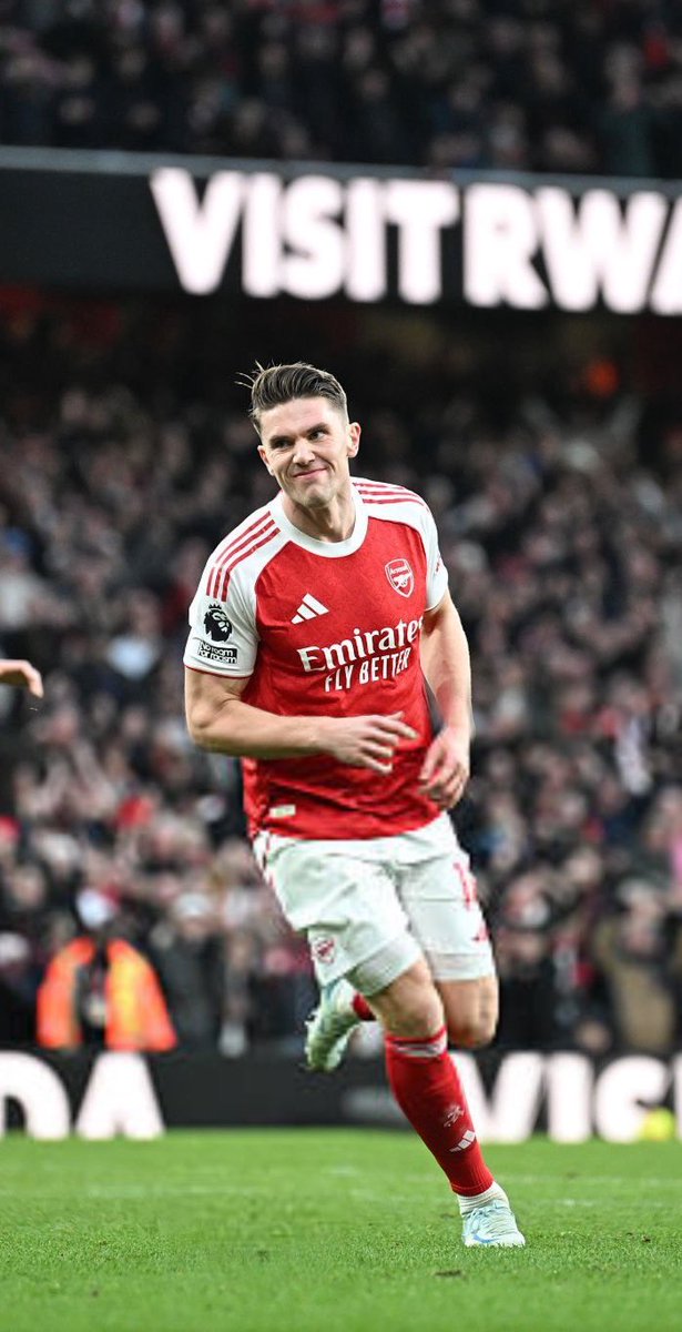 🥤𝐁𝐚𝐧𝐤𝐬 tweet media