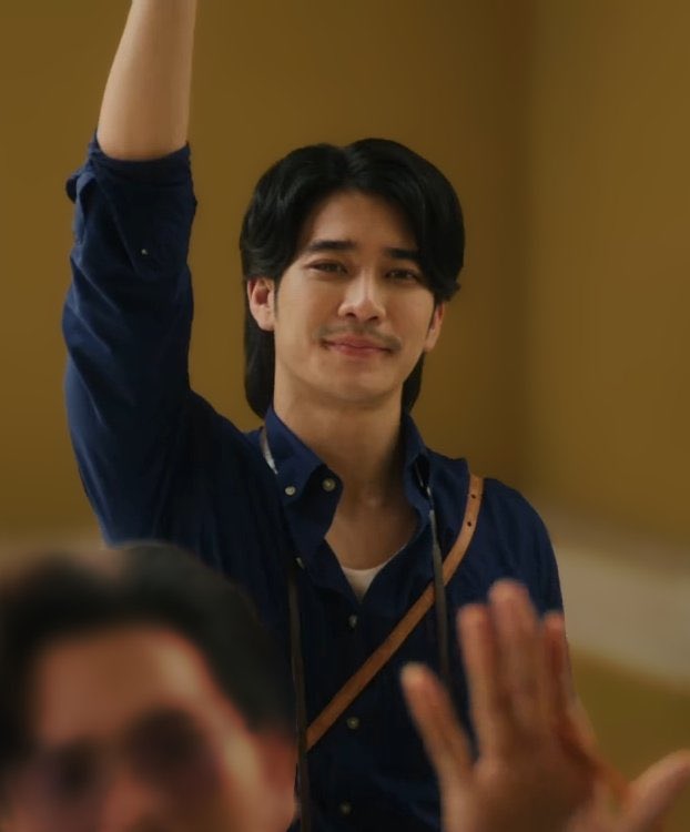 ณรันช่วยแม่จุดพลุด้วยนะลูก พรุ่งนี้จะไปเลือกตั้งละโว้ยยยยยยย ประชาธิปไตยจงเจริญญญญญ