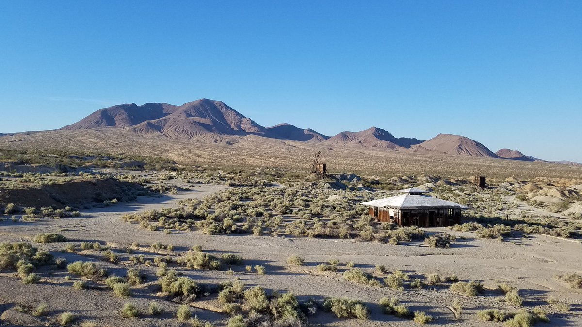 MindofMottram's tweet photo. Good Morning!
Here are some photos from the Atolia ghost town in California. Not much left above ground, but there are miles of mine tunnels below..
#SoCalX https://t.co/UPZmfjL14h