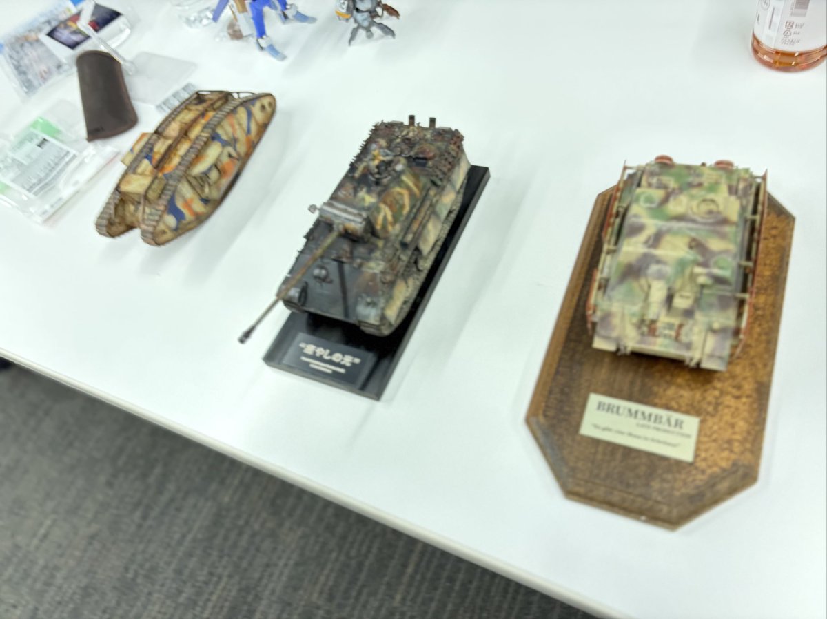 oldking_HSP's tweet photo. #firstAge
あとは個人的にお気に入りだった作品を色々と（imapressoさんのスコタコ撮り忘れて無念）

世にも珍しいブリガン（TAKARA版とMaxFactory版）を並べて撮影できて超嬉しかったです。

たけさんすいません、アマモデ合わせの画像をお借りしました（会話に夢中でこれも撮り忘れちゃってて…） https://t.co/DiT0HFFp16