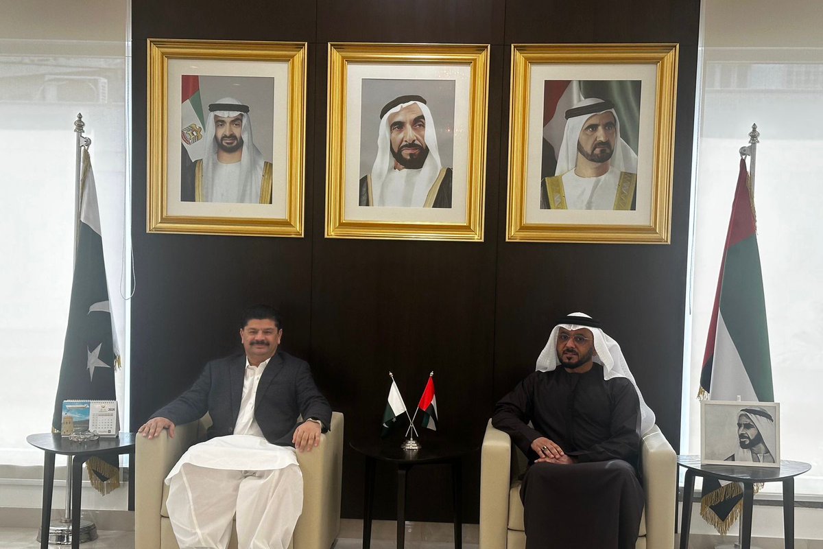 التقى سعادة الدكتور بخيت عتيق الرميثي القنصل العام لدولة الإمارات العربية المتحدة في كراتشي مع مير طارق علي تالپور وزير الرعاية الاجتماعية في حكومة إقليم السند وذلك في مقر القنصلية العامة لدولة الإمارات العربية المتحدة في كراتشي. وتناول اللقاء مناقشة أولويات الرعاية الاجتماعية