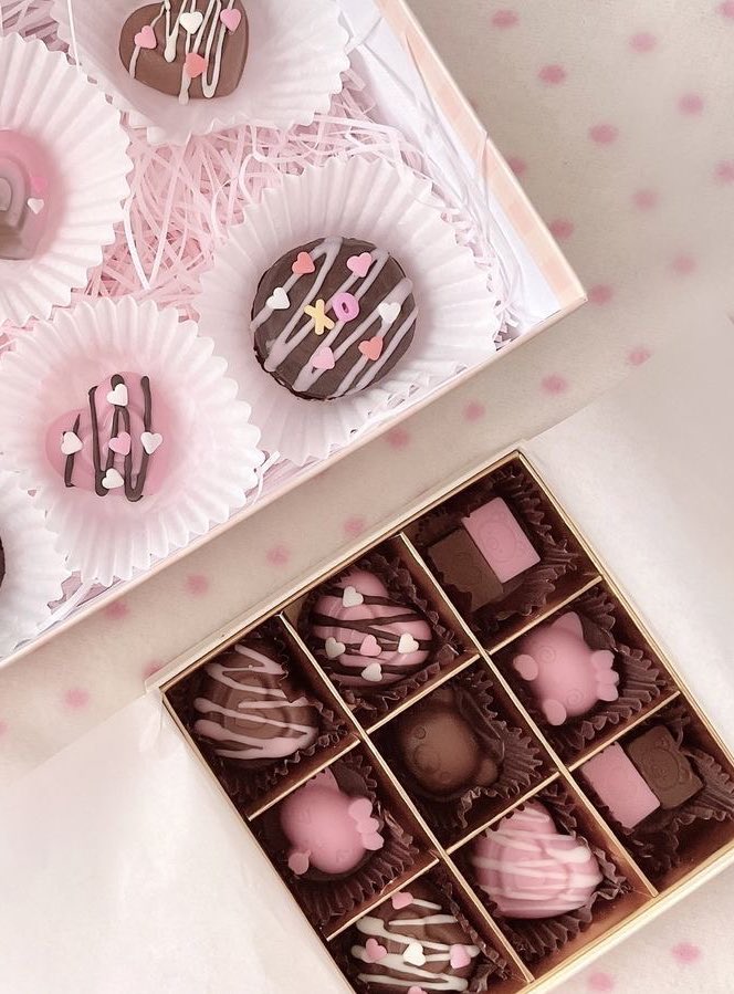 lowkey sucks that valentine’s is the only time everything gets to be pink and cute.