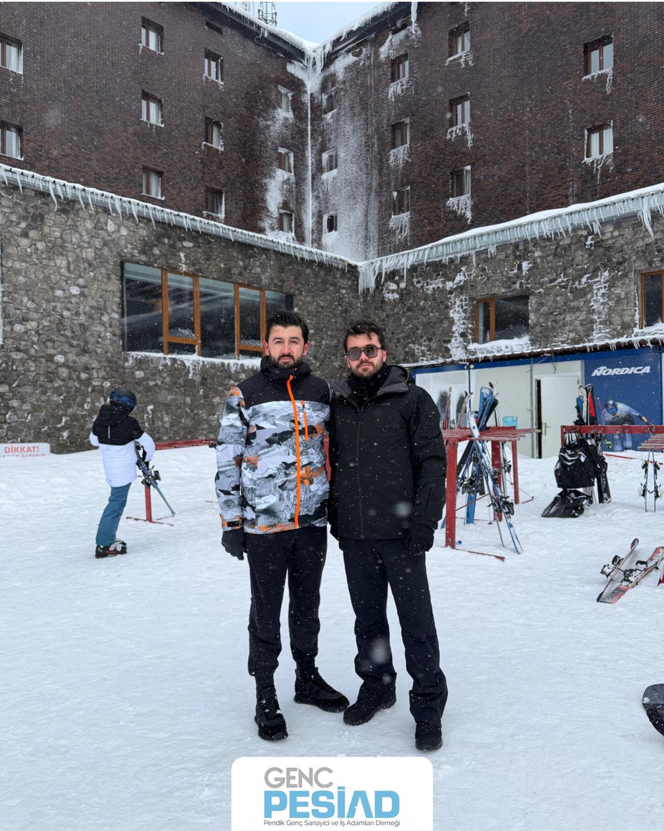 🎿 Genç PESİAD Yönetim Kurulu Başkanımız Sn. Mehmet Şirin’in öncülüğünde düzenlenen Geleneksel Kayak Organizasyonumuzu, PESİAD Yönetim Kurulu Başkanımız Sn. Cüneyt Battal ve kıymetli üyelerimizin katılımlarıyla başarıyla gerçekleştirdik. #GençPESİAD #GelenekselKayakOrganizasyonu