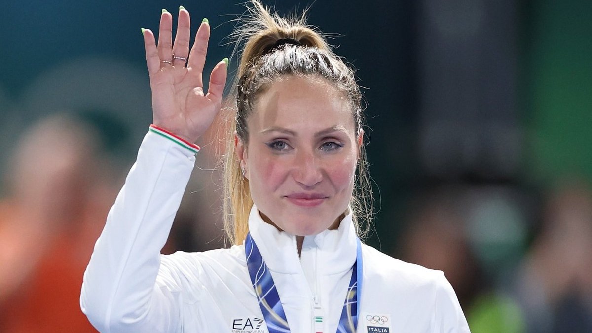 SI CHIAMA PATTINAGGIO DI VELOCITÀ… 
Perché più veloce di lei non c’è NES-SU-NA. ⚡️

Signore e signori, la campionessa olimpica dei 3000 metri! 🙌

#ItaliaTeam #MilanoCortina2026 #FrancescaLollobrigida <a href="/milanocortina26/">Milano Cortina 2026</a> <a href="/Olympics/">The Olympic Games</a> <a href="/fisg_it/">FISG</a>