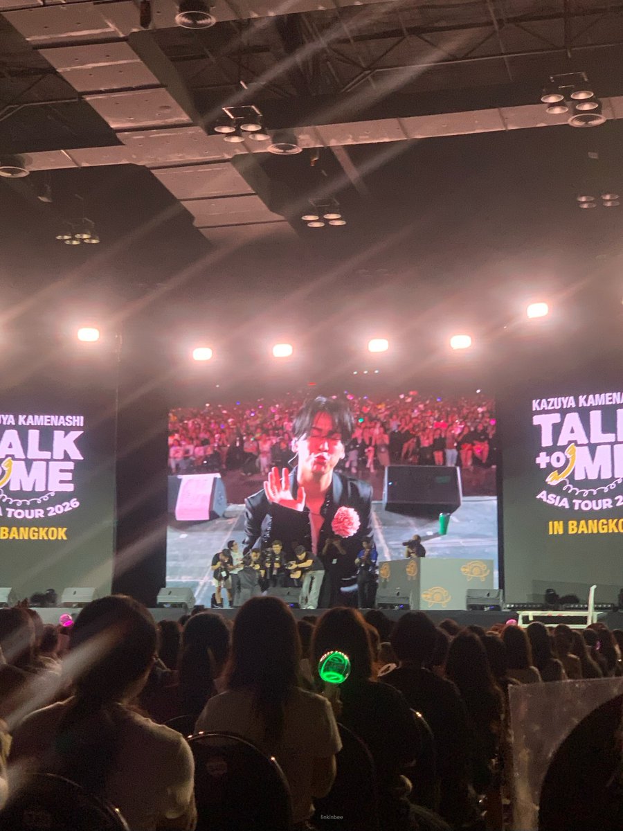 BΞΞ ★ 🎈 tweet media