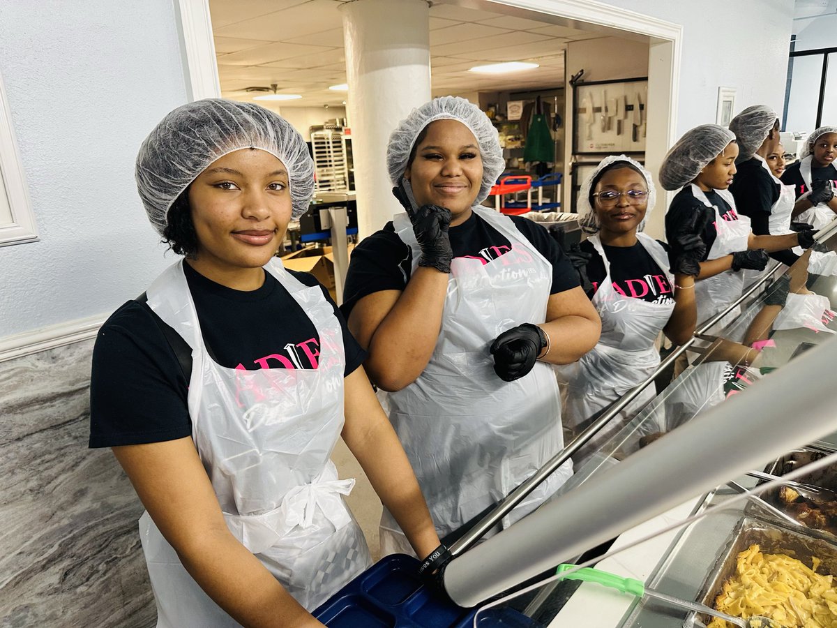 DistinctlyHIS tweet media