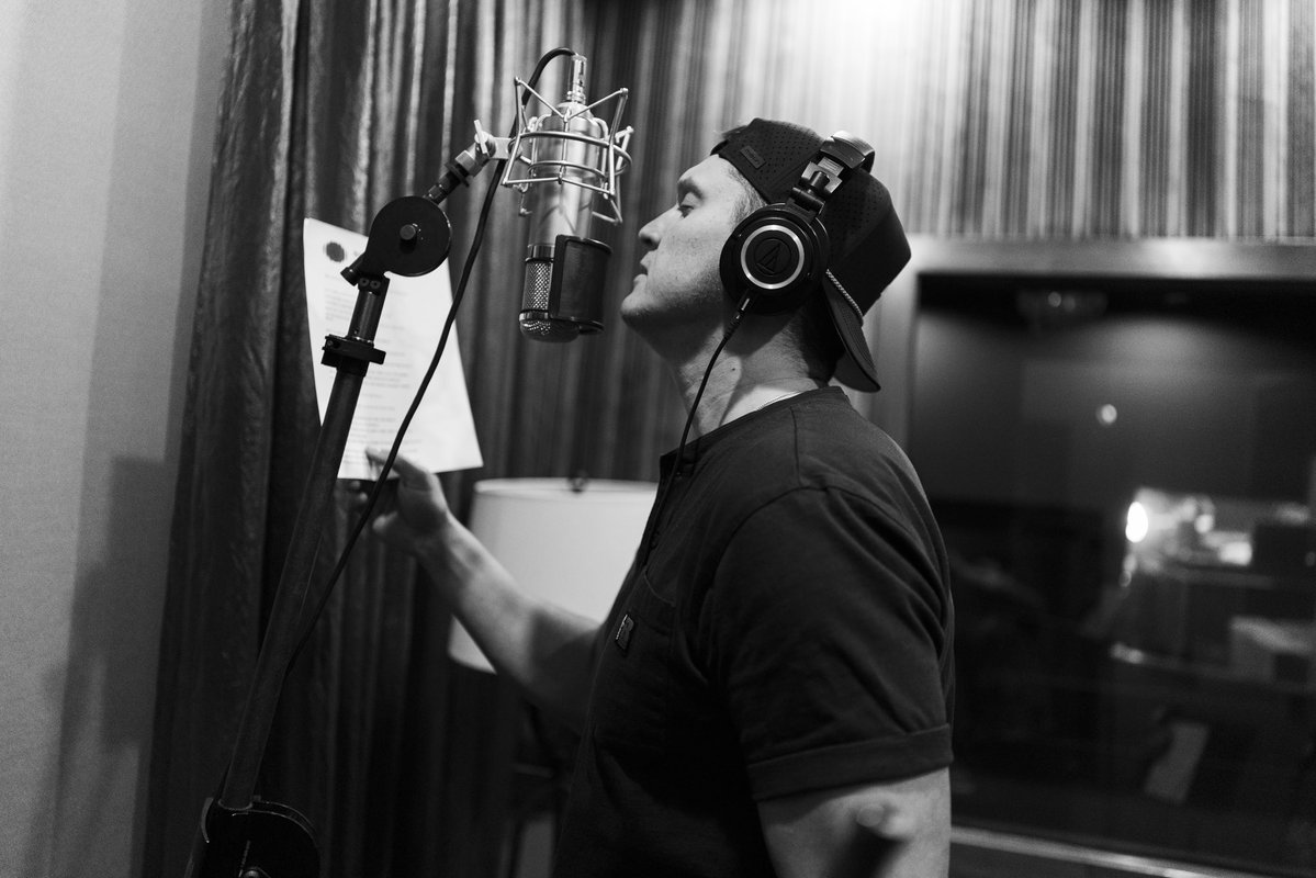 JonPardi's tweet photo. Was in the studio this week, getting to work on the next album!

📸:@EvanDeStefano https://t.co/UdAkSxTYS8