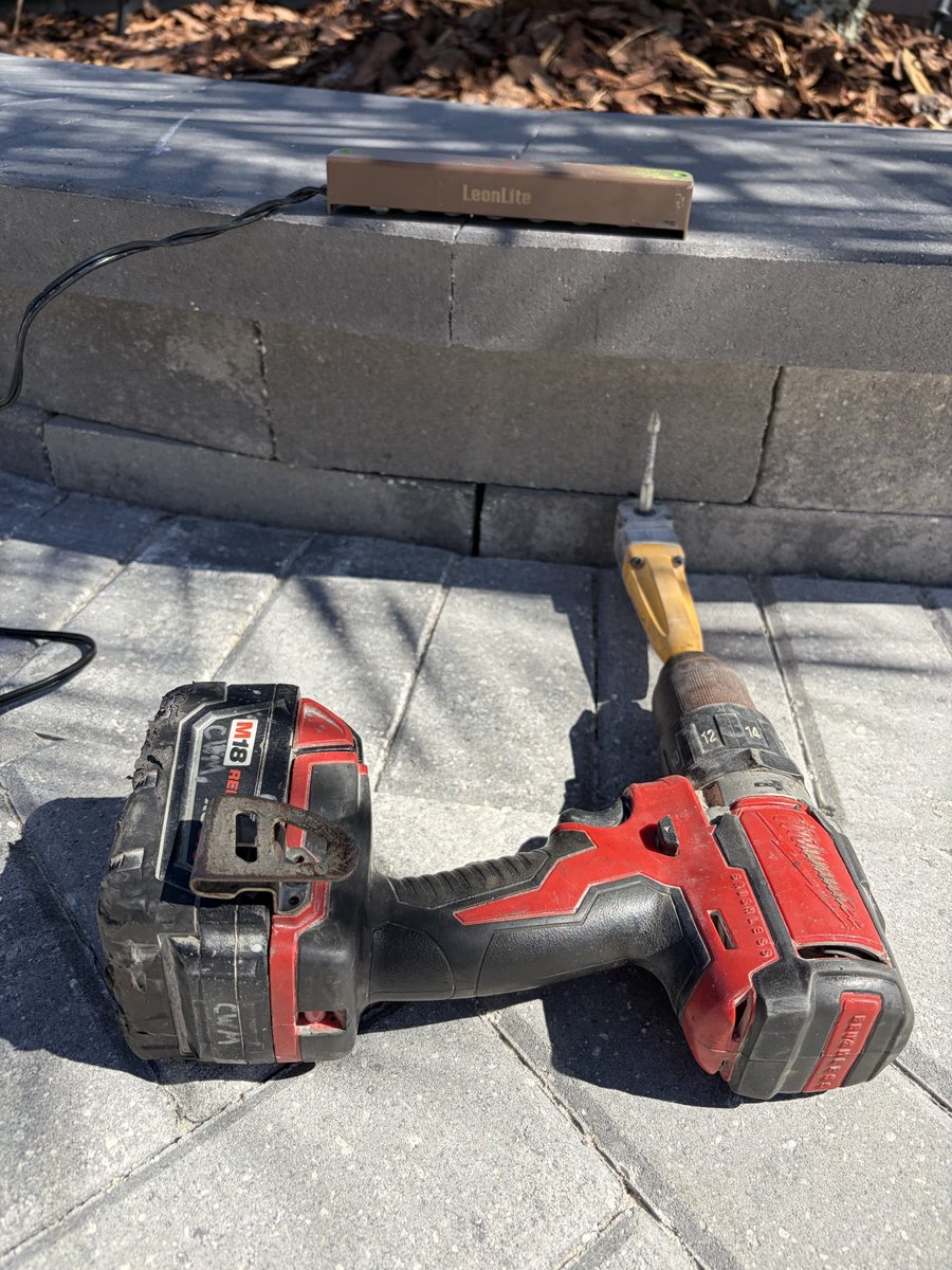 CraigWMcM's tweet photo. @TorchStarUSA @MilwaukeeTool @DEWALTtough WE NEED A RIGHT ANGLE HAMMER DRILL OUT HERE BRO!!!!! 😎 https://t.co/yyQ9Ydc5Ex