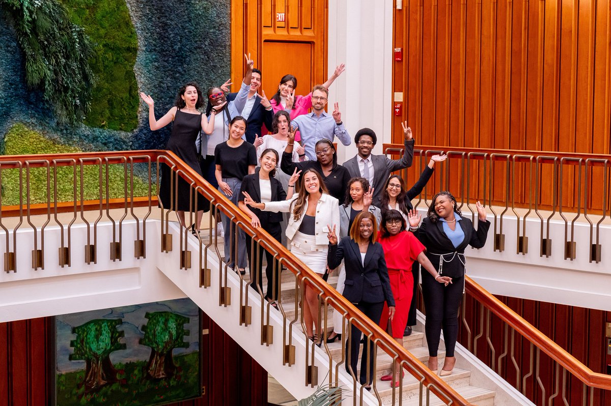 Looking to start a career in global development?

The World Bank Group Pioneers Internship is now accepting applications from undergraduate and graduate students.

Gain practical experience, work on real projects, and build professional skills across areas like economics,