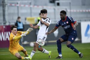 OstbelDirekt's tweet image. 1:0-Sieg – AS Eupen wahrt letzte Chance auf Top 6 #KASEupen #EUPKVK @KASEupen @kvkofficieel 
ostbelgiendirekt.be/as-eupen-wahrt…