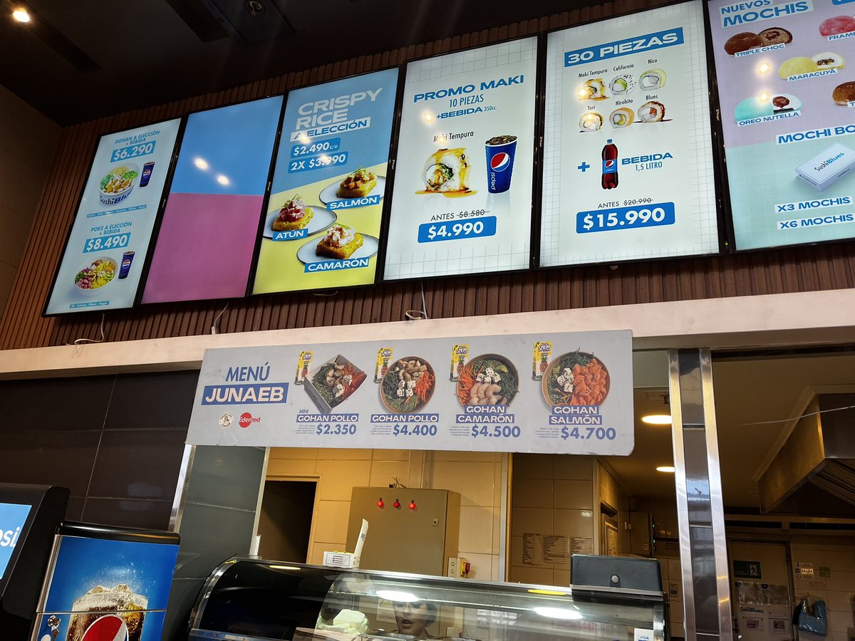 maller27's tweet photo. #sushiBlues 
No permitieron comprar con #edenred #ticketRestaurant

La excusa fue que no se podía usar en tiempo de vacaciones. Y mi tarjeta es #edenred #privada 
#viñadelmar #paseoviñacentro https://t.co/CLIBmzs4fW