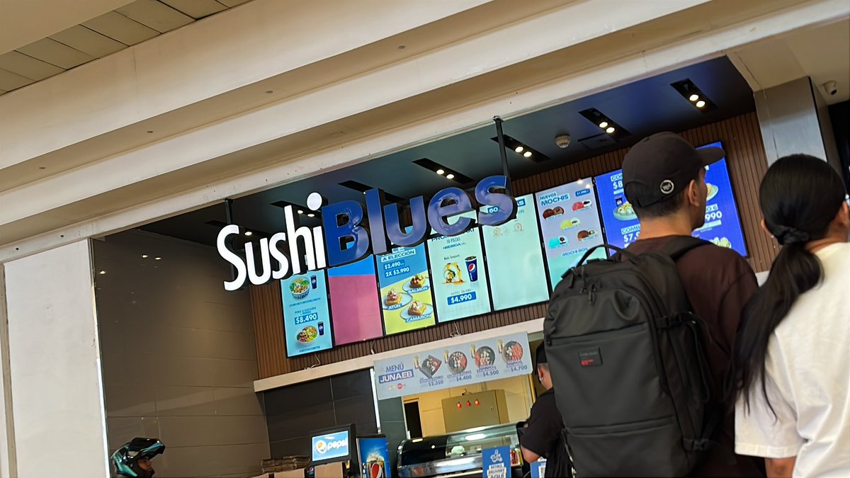 maller27's tweet photo. #sushiBlues 
No permitieron comprar con #edenred #ticketRestaurant

La excusa fue que no se podía usar en tiempo de vacaciones. Y mi tarjeta es #edenred #privada 
#viñadelmar #paseoviñacentro https://t.co/CLIBmzs4fW