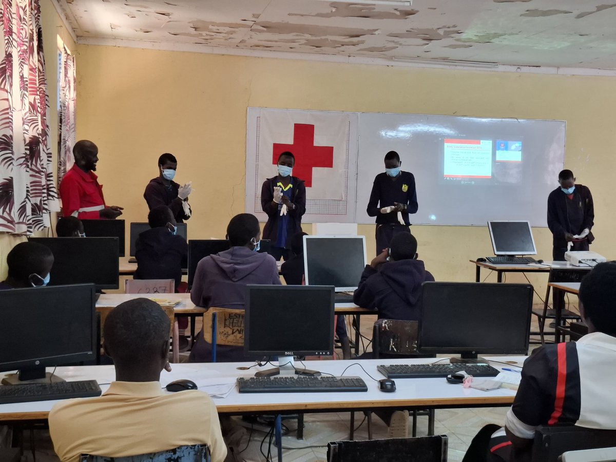 kone_william's tweet photo. First Aid skills and knowledge are crucial for being prepared in emergencies. Earlier today, 21 KRCS club members from Kirisia High School participated in a Junior First Aid training. This initiative was made possible by the Kenya Red Cross Samburu Branch. #FirstAidForAll https://t.co/6Np9MEwl5P