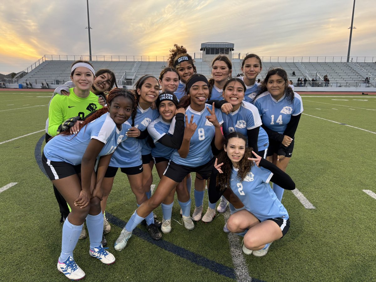 Stephanie Trahan tweet media