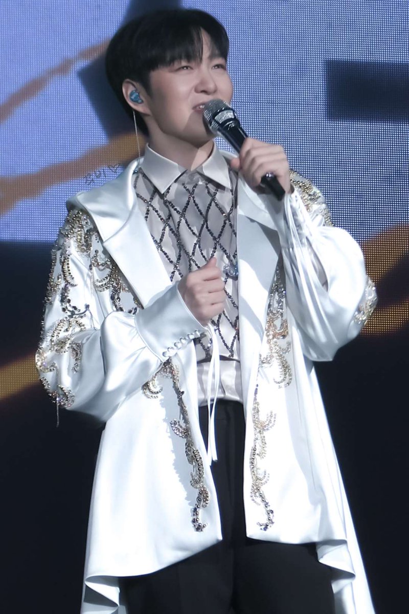 N년전 오늘의 창섭🍑 tweet media