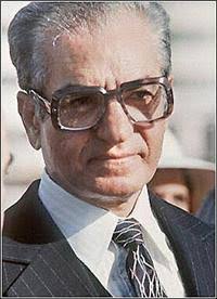 قدرتی که نقد نشود،
خیلی زود فاسد می‌شود.
#خاندان_خیانت
#خاندان_فراری