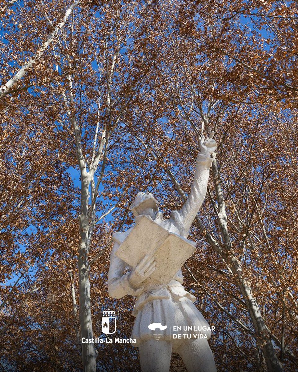 Desde las llanuras de La Mancha, donde los molinos se alzan como guardianes de leyendas, hasta los rincones llenos de historia, estos iconos te invitan a recorrer paisajes que inspiran y a descubrir la tradición de nuestra tierra.

No solo son parte del paisaje, son símbolos de