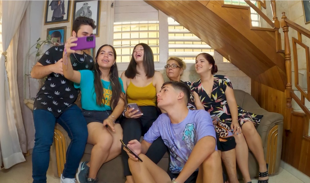 Mas de 8 millones de lineas celulares, se han activado en Cuba.
De ellas, mas del 95% pueden conectarse a Internet!
#EtecsaConCuba 
#EtecsaTeAcompaña