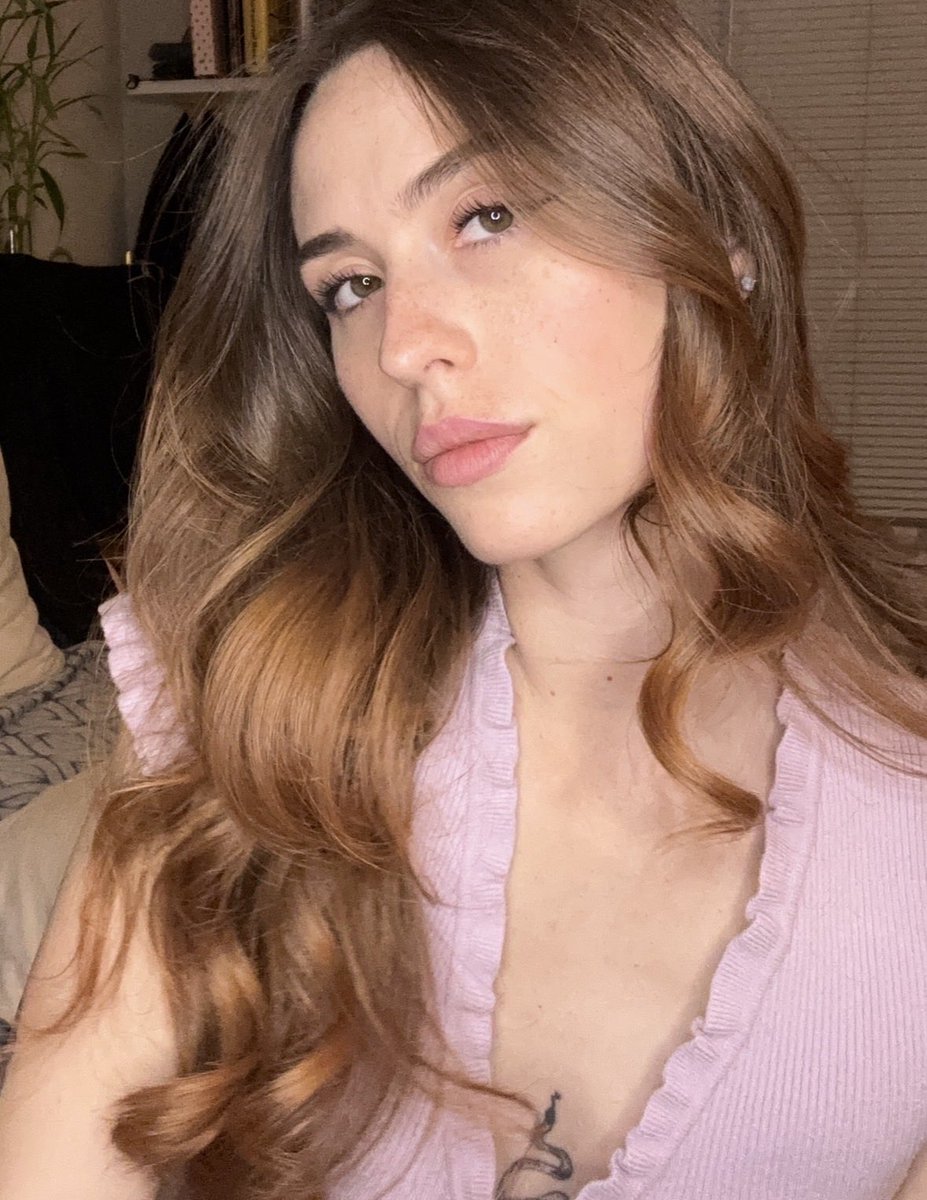 lilyk__'s tweet photo. https://t.co/vAKDXY5S38

I’m in a competition trying to be in Maxim magazine. You probably don’t know me… but, will you give me a vote? 💖❤️

#maxim  #adult https://t.co/OsyGKsQif1