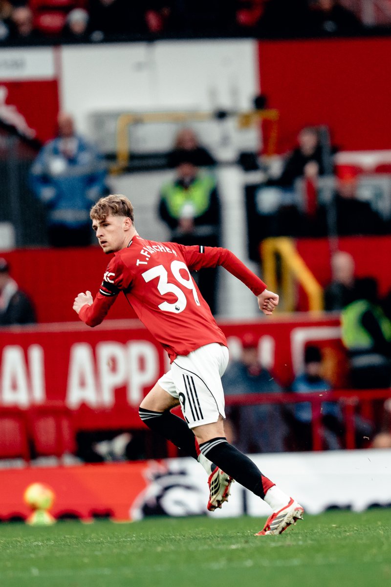 ManUtd's tweet image. Congratulations on making your Reds' debut, Tyler 👏🔴