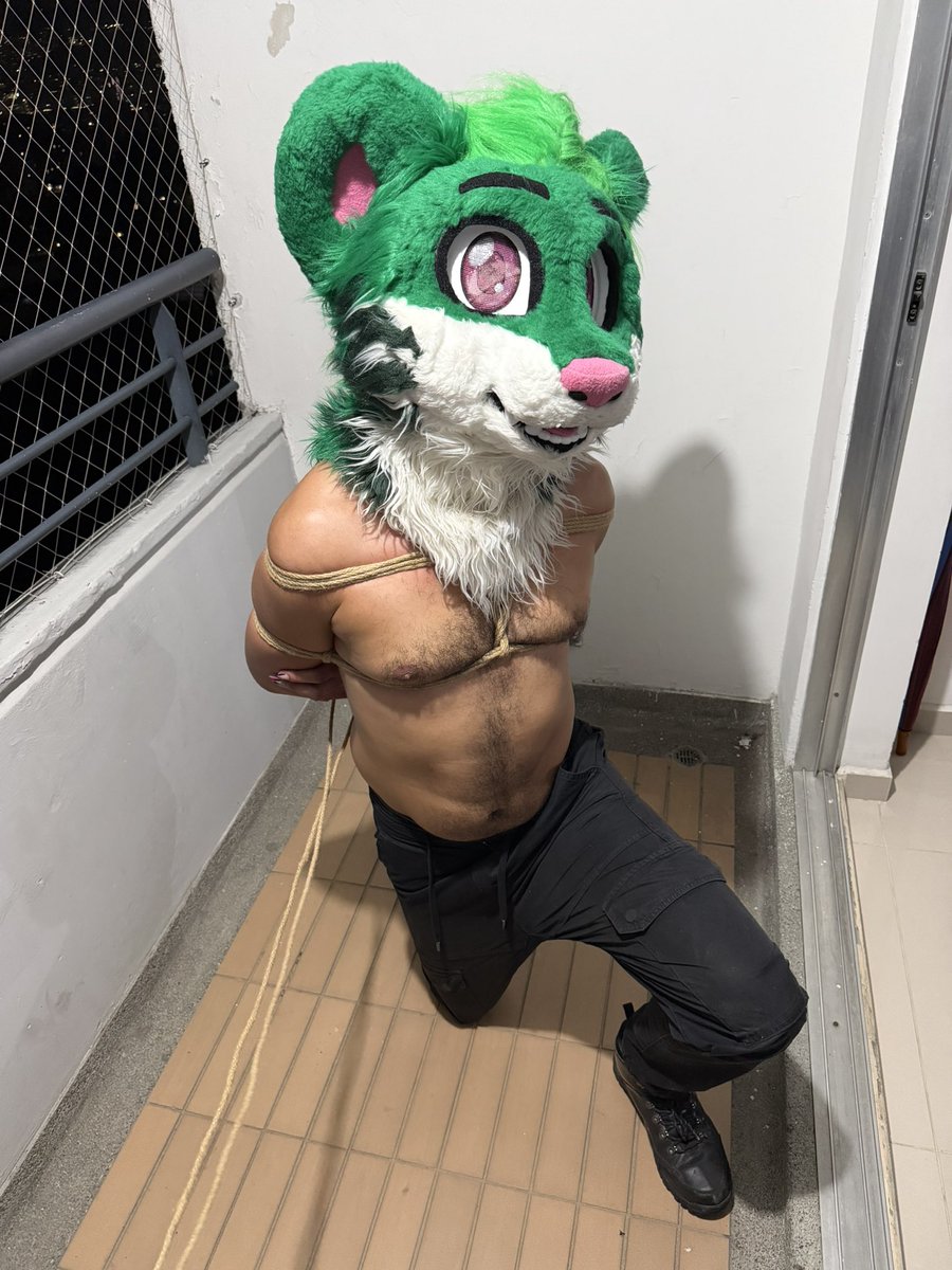 Here are the photos from the shibari class :33 It was so funny, new kink unlocked!!! 🔥

Who wants to be tied next? Tie or be tied, that is the question 🥵🫣

Let me know if you want to see more

🪢 @/ ralexiia is an amazing teacher follow  her on 🟦☁️

📸 <a href="/itsminosNSFW/">@itsminosart.bsky.social.</a>