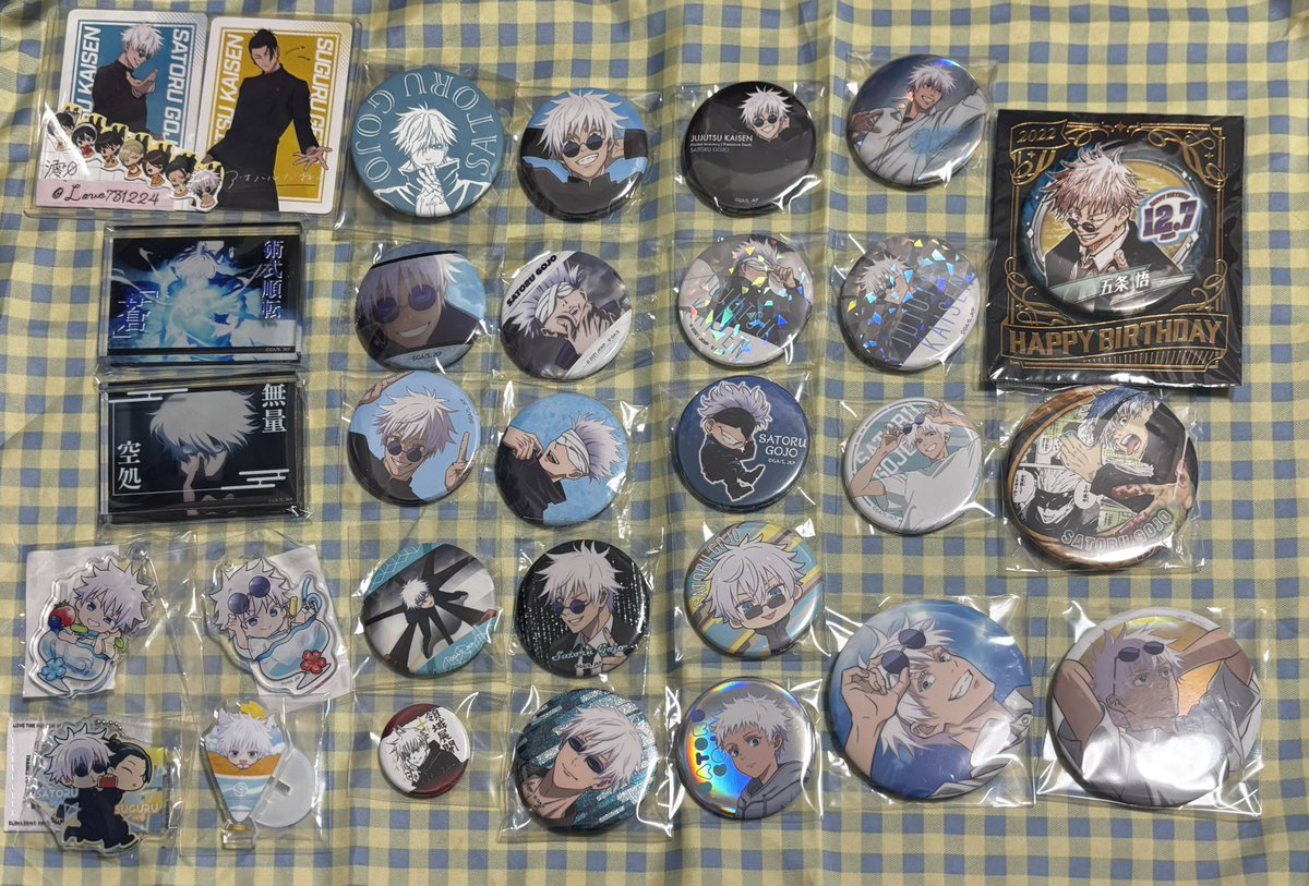 2341mio's tweet photo. 交換
呪術廻戦 缶バッジ アクリルスタンド等

【求】5枚目＞＞＞6枚目＞同異種 夏油

【譲】五条悟
※収集柄見直しの為、一部オープン品もございます。ご不快でしたら申し訳ございません。
※5枚目最優先の為それ以外はお断りの可能性もございます。 https://t.co/kMo7Q4PYWE
