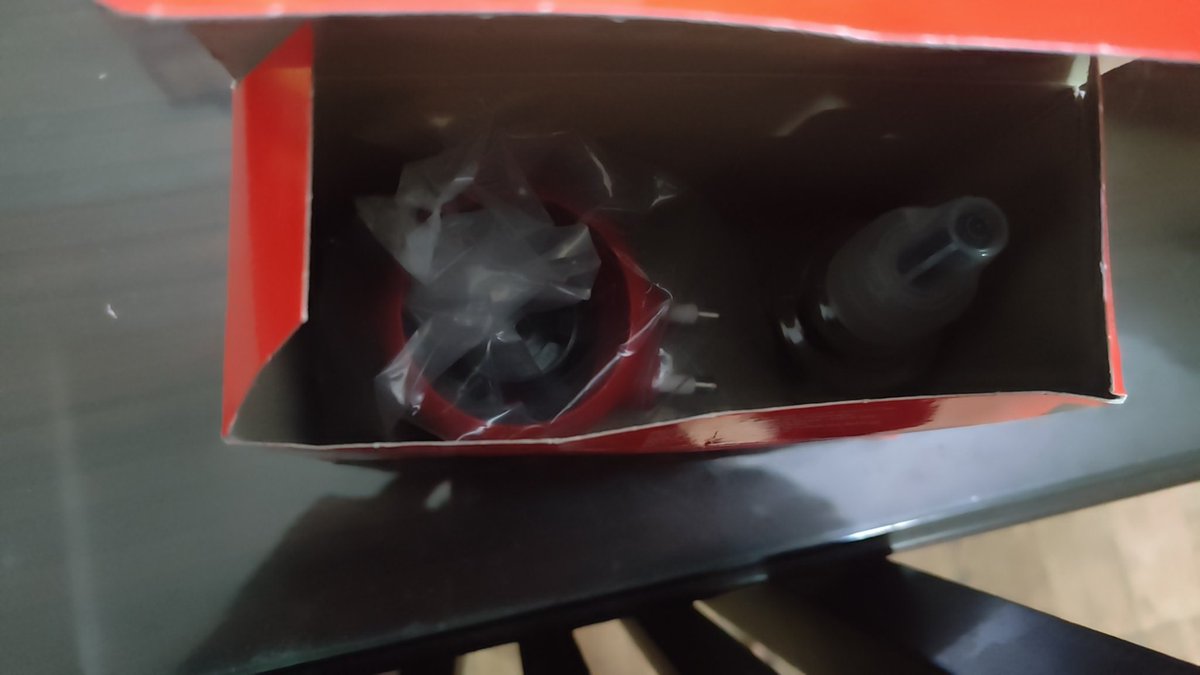 belovedteddie's tweet photo. @SwiggyCares @Swiggy I am unable to report missing items, your chat automatically closes it, I placed an order for good knight with 2 refills and got only one, check this one, kindly provide replacement or refund and it's late, please provide tomorrow morning https://t.co/pyjivhB7lT