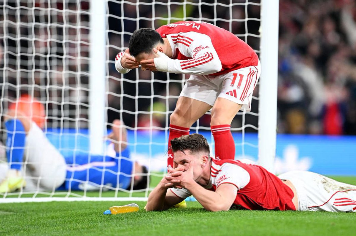 The__Prynce's tweet photo. @PLCPolice I want to report these 2 suspects for celebrating a goal against Sunderland…😔

Jail them till May.😏 https://t.co/CNGMnUwgTN