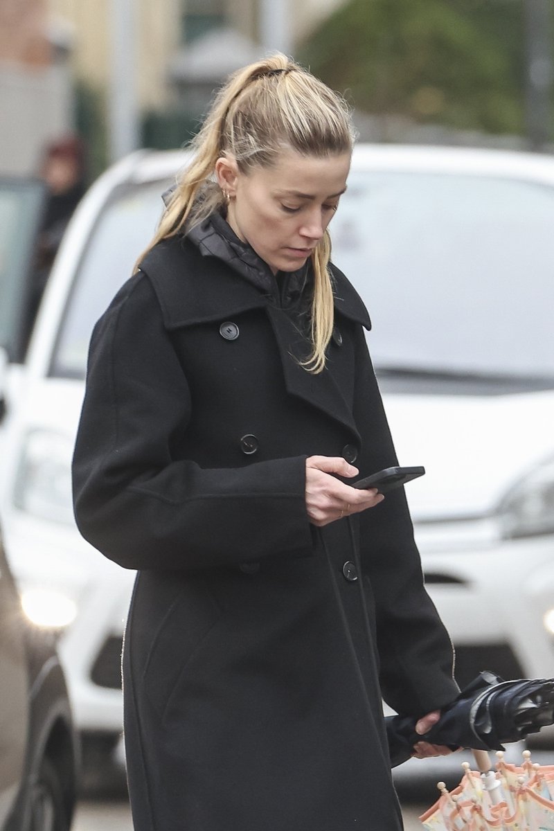 Amber Heard Italia Galleria tweet media