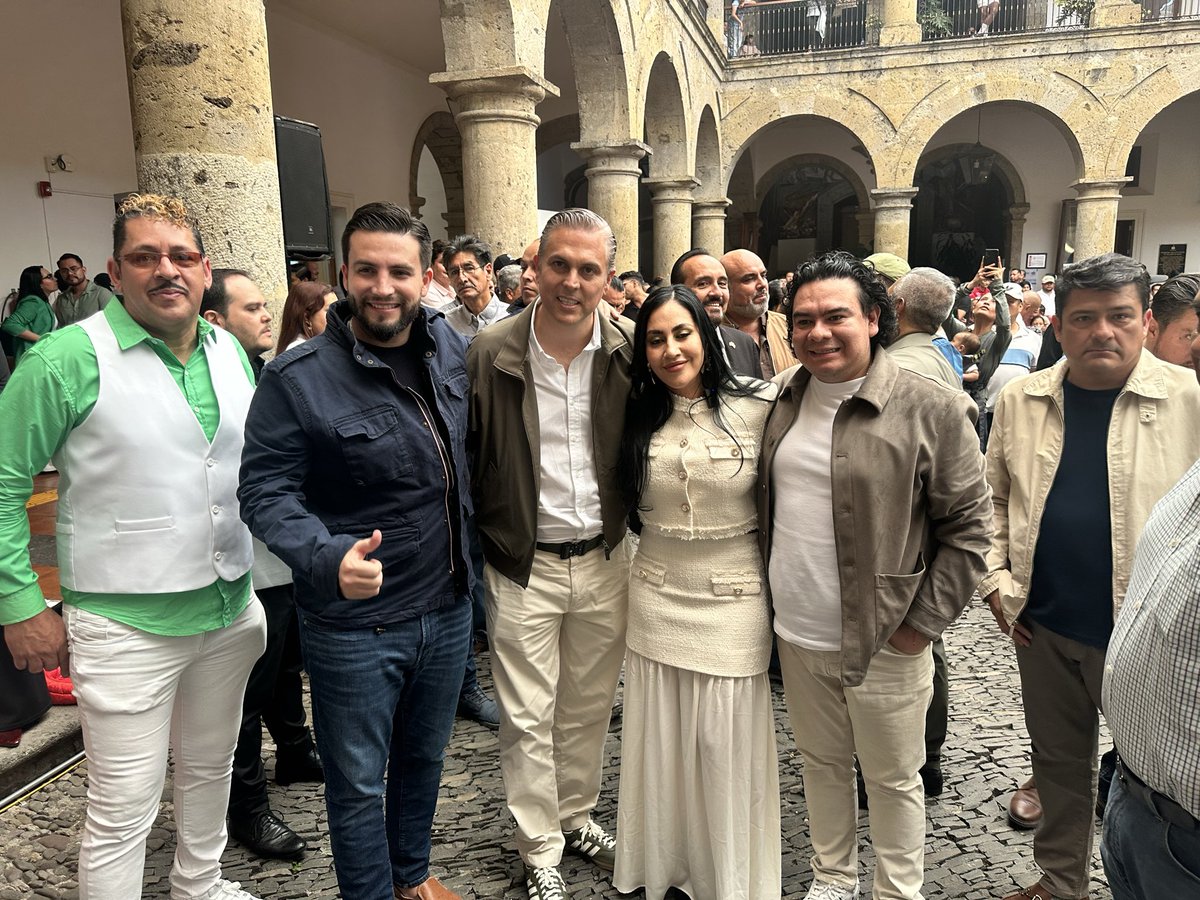 BrendaCarrera_'s tweet photo. Que tengan un sábado verde y muy lindo. https://t.co/W4lwz19luf
