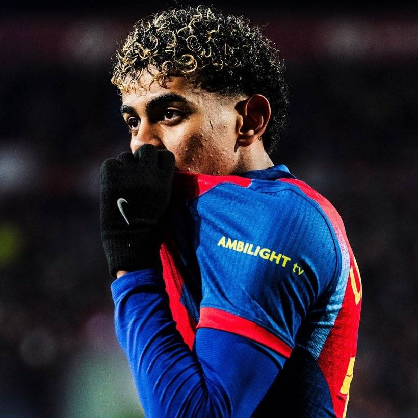 Parlons2Foot_'s tweet photo. 🚨 𝗟𝗔𝗠𝗜𝗡𝗘 𝗬𝗔𝗠𝗔𝗟 🇪🇸 𝗜𝗡𝗧𝗢𝗨𝗖𝗛𝗔𝗕𝗟𝗘 ! 🤩💎

Élu 𝗛𝗢𝗠𝗠𝗘 𝗗𝗨 𝗠𝗔𝗧𝗖𝗛 pour la 5️⃣ᵉ fois en 5 matchs consécutifs 👑

🏆 Oviedo
🏆 Copenhague
🏆 Elche
🏆 Albacete
🏆 Majorque

Il est trop boosté 🤯