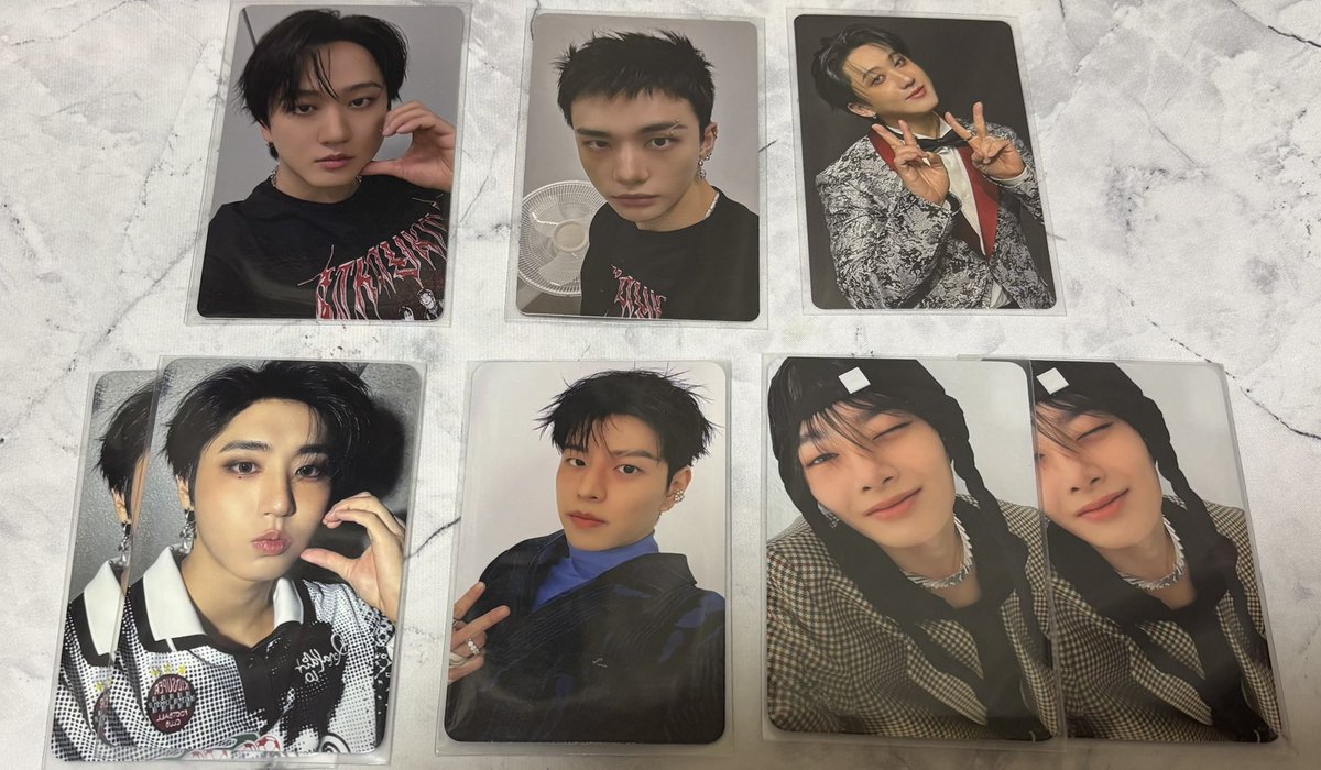 交換】straykids スキズ KARMA 封入 店舗特典 HMV トレカ 譲