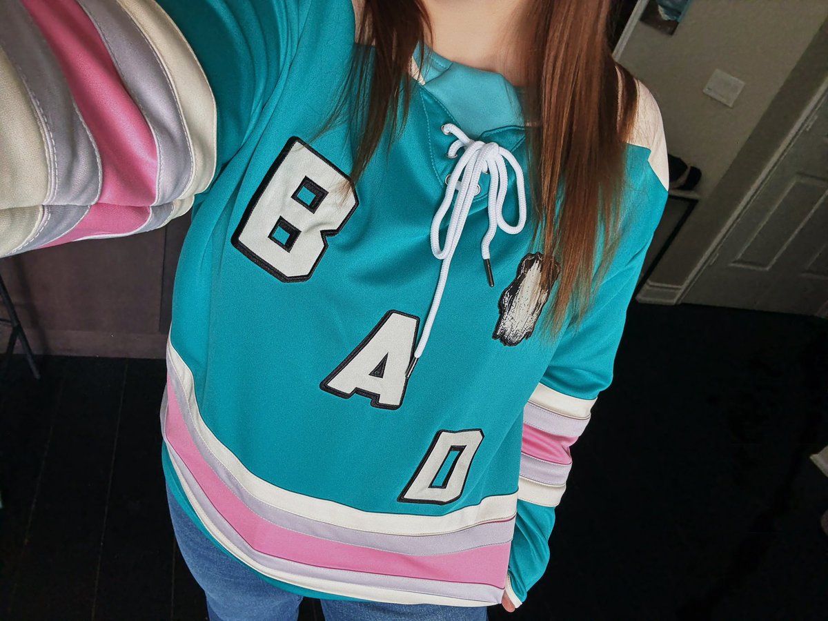 kira ✨ tweet media