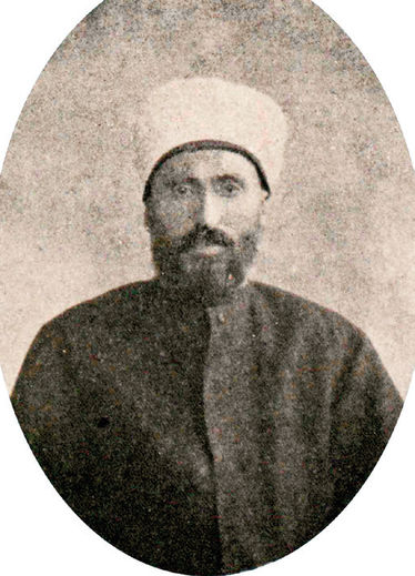 SMEYDAN's tweet photo. 2) Bu  Dürrizade Abdullah:

Şeyhülislam Mustafa Sabri'nin hazırladığı, Millî Mücadele'yi örgütleyen Mustafa Kemal Paşa ve diğer Kuvâ-yi Milliye'cilerin "katli vaciptir" fetvasını 11 Nisan 1920'de bu Dürrizade Abdullah haini yayınladı.Bu hain de Eylül 1922'de Rodos’a kaçtı.