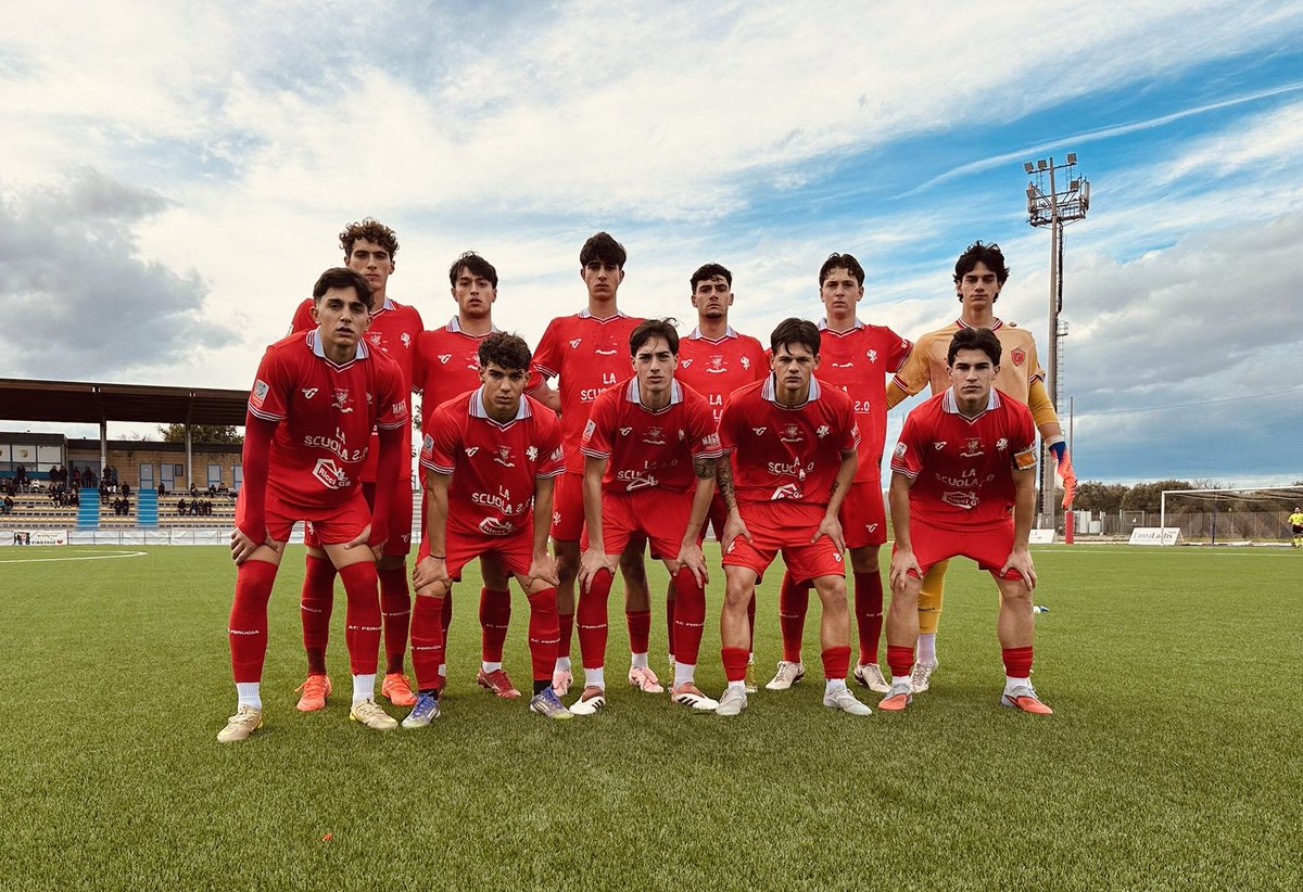 ACPerugiaCalcio's tweet photo. 💪 𝑽𝑰𝑻𝑻𝑶𝑹𝑰𝑨𝑨𝑨! 

Con una splendida rete di #Barberini all’11’ del secondo tempo la #Primavera di mister #Giorgi batte il #Monopoli 1-0 conquistando 3 punti che proiettano la squadra al terzo posto in classifica, a quota 30 punti.
I biancorossi sono ora a 3 punti dalla seconda piazza occupata dal #Pescara

𝑇𝑎𝑏𝑒𝑙𝑙𝑖𝑛𝑜 𝑒 𝑐𝑟𝑜𝑛𝑎𝑐𝑎 👉 https://t.co/U1IthdpISI

#vamosgrifo #Primavera2 @Lega_B #MonopoliPerugia