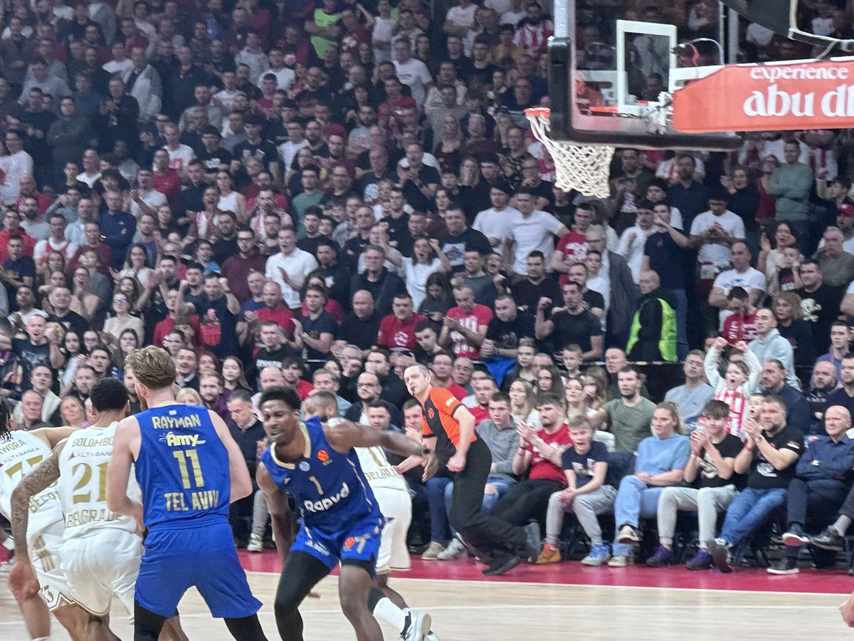 AvivitBarIlan's tweet photo. What a powerful week of sport in Belgrade! 
Watching @HapoelTLVBC and @MaccabiTLVBC face @kkcrvenazvezda I felt how sport truly rises above borders — and how the friendship between Israel and Serbia is alive and deeply felt on and off the court.
With its passion, energy, and warmth, Belgrade once again felt like a second home 🇮🇱🏀🇷🇸