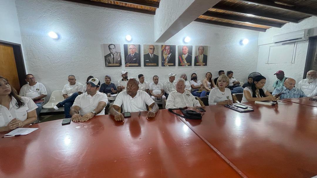🇻🇪 ¡Fortaleciendo nuestra base en Aragua!

La Secretaría Nacional de Organización y Eventos Electorales realizó con éxito la reunión de validación de la estructura partidista en la Seccional Aragua.

Seguimos consolidando la maquinaria para los retos que vienen. 🏳️