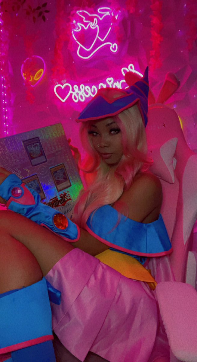 ᥫ᭡rincess 🕉⃤💋 tweet media