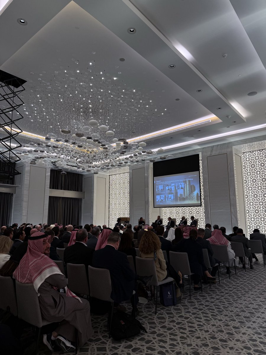 نادي القانون tweet media