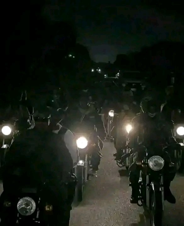 SAD NEWS: Hour ago, bandits stormed Fadamar Tarah in Sabon-Birni LGA of Sokoto State, they abducted three people including a pregnant woman.

What is happening to Sokoto East? This is terrifying.

<a href="/Ahmedaliyuskt/">Ahmad Aliyu Sokoto</a> <a href="/NGRSenate/">The Nigerian Senate</a> <a href="/CaptJamyl/">Sky Danfo Driver 🛫 (Capt. Jamil)</a> <a href="/BashirAhmaad/">Bashir Ahmad, OON</a> <a href="/AM_Saleeeem/">My Deen My Swag 💫</a> <a href="/___Bils/">AUTA🥹</a>