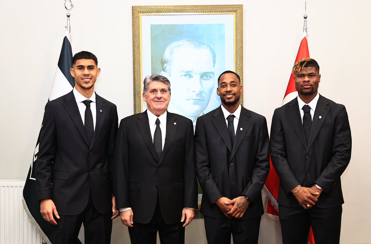 Başkanımız Serdal Adalı, Yeni Transferlerimizle Buluştu

🔗 bjk.com.tr/tr/haber/93589