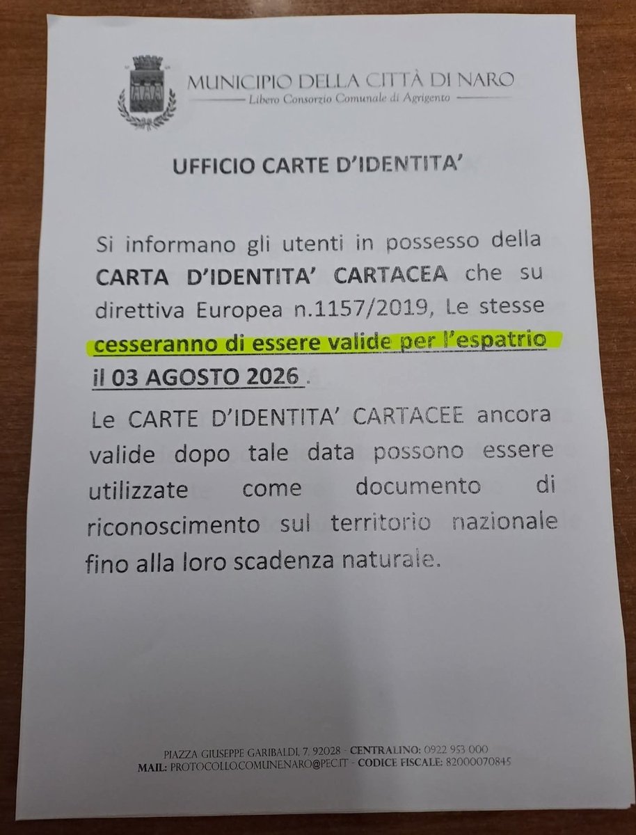 GiulioConte79's tweet photo. 1/3 La Circolare n.76 del 13 ottobre 2025 del Ministero dell'interno sancisce che dal 3 agosto 2026 tutte le carte d'identità cartacee potranno essere buttate nel cesso, indipendentemente dalla scadenza riportata. 
Motivo? Conformarsi al Regolamento UE 2019/1157, che impone... https://t.co/5eEMZofKwP