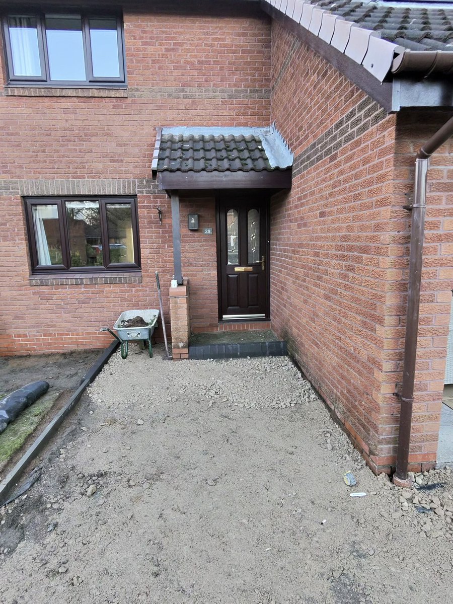 AllSeasonsPav's tweet photo. New driveway completed in Newton preston, using @Tobermore Shannon supplied by C&amp;W Berry https://t.co/p8CBrWymMR