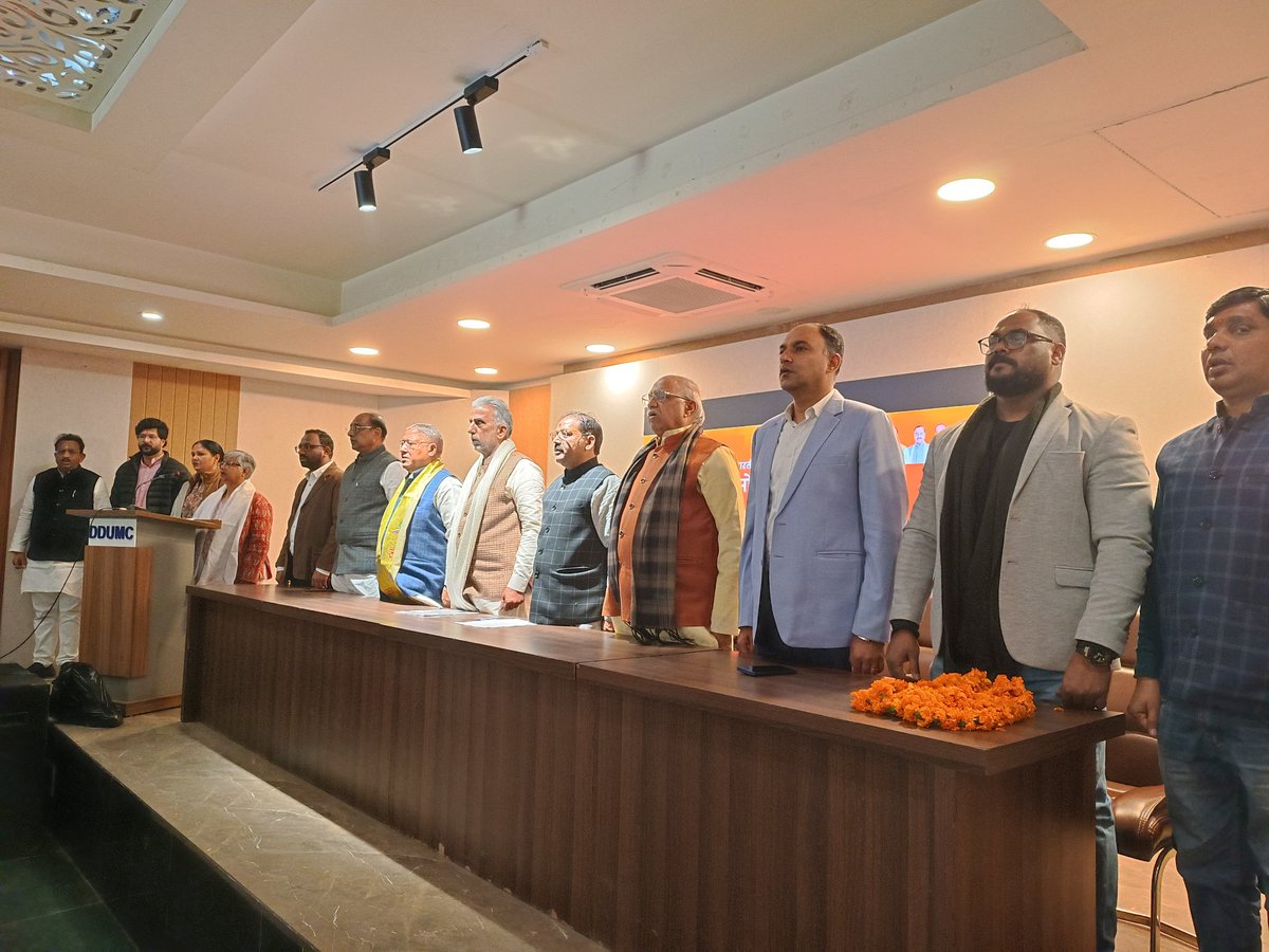 SanjaySharmaSRE's tweet photo. केंद्रीय बजट 2026-27 के अंतर्गत पश्चिम क्षेत्र 'इन्फ्लुएंसर्स मीट' कार्यक्रम मेरठ में सहभागिता की।

#ViksitBharatBudget #BJP4ViksitBharat #BJP4UP https://t.co/YlAxaCh0gU