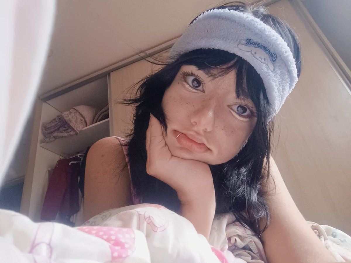 nicole tweet media