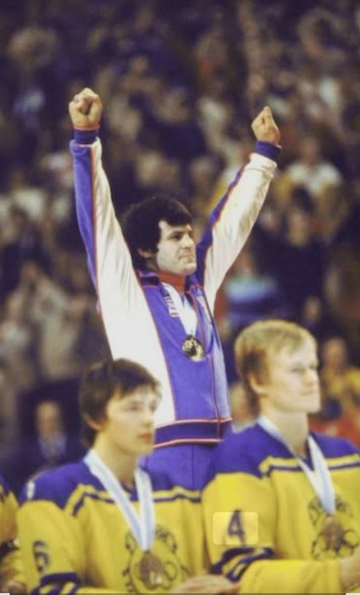 LangmanVince's tweet image. Parents pray every day that your sons grow up to be like Olympic hero Mike Eruzione and not that national embarrassment Hunter Hess.