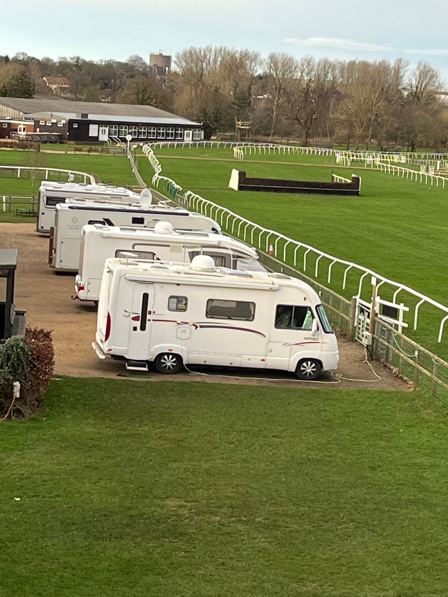 CoastNorfolk's tweet photo. Don't forget - stay two nights over a raceday and you benefit from free entry to the racing. We also now have clothes washing and drying facilties on site with our new Miele machines. 
👉 https://t.co/rb5wXynyAf https://t.co/DJAHgu17J4