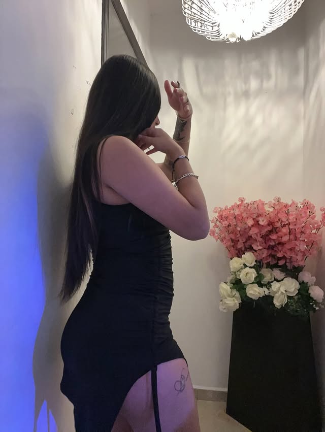 alexamunimo's tweet photo. El juego del trono empieza… ¿Rey o Reina, quién dominará? 💦 https://t.co/Iizjmrxs8M